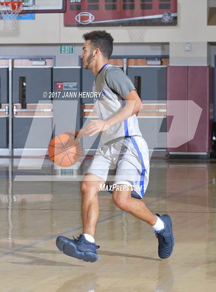 Thumbnail 2 in Saddleback Valley Christian vs. Orange Glen (Rancho Mirage Holiday Invitational) photogallery.