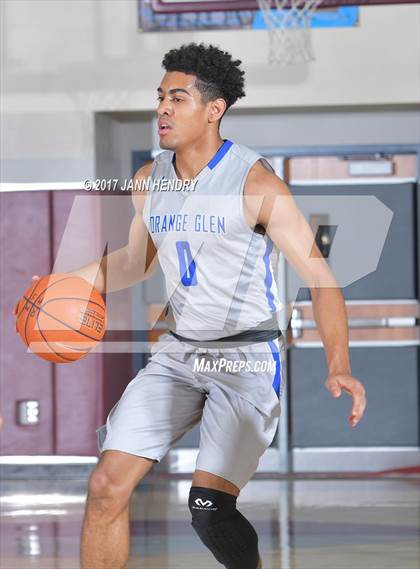 Thumbnail 3 in Saddleback Valley Christian vs. Orange Glen (Rancho Mirage Holiday Invitational) photogallery.