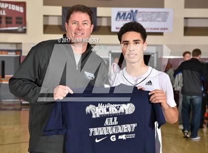 Thumbnail 2 in Saddleback Valley Christian vs. Orange Glen (Rancho Mirage Holiday Invitational) photogallery.