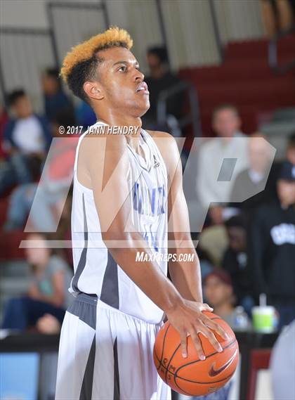 Thumbnail 2 in Saddleback Valley Christian vs. Orange Glen (Rancho Mirage Holiday Invitational) photogallery.