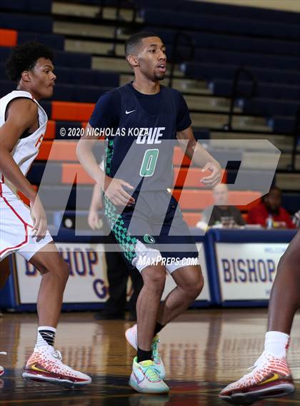 Thumbnail 2 in Fairfax vs. Overland photogallery.