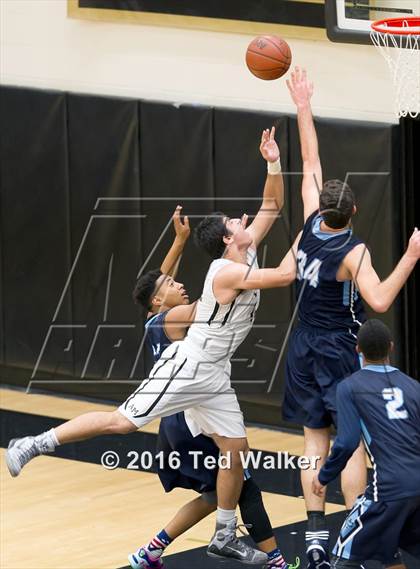 Thumbnail 3 in Valley Christian @ Archbishop Mitty photogallery.