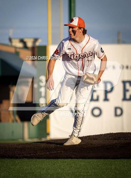 Thumbnail 1 in Greenfield vs Lincolnwood (GCS) photogallery.