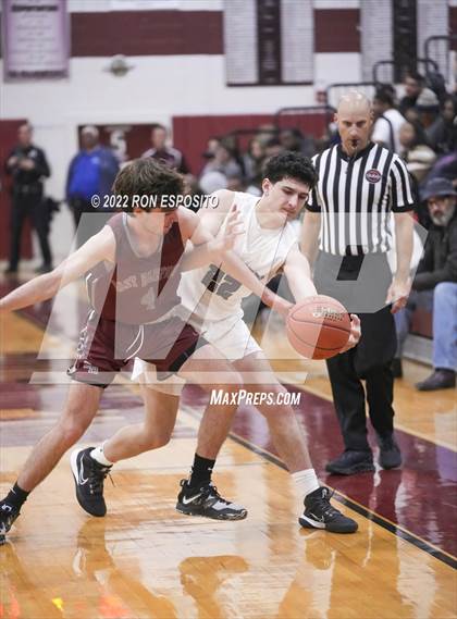 Thumbnail 1 in East Hampton vs Southampton (Holiday Classic) photogallery.