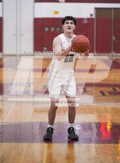 Thumbnail 1 in East Hampton vs Southampton (Holiday Classic) photogallery.