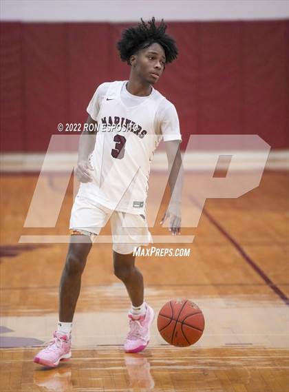 Thumbnail 2 in East Hampton vs Southampton (Holiday Classic) photogallery.