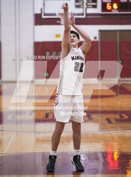 Thumbnail 2 in East Hampton vs Southampton (Holiday Classic) photogallery.