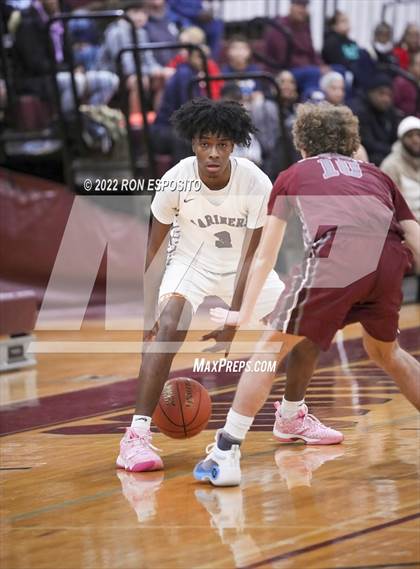 Thumbnail 3 in East Hampton vs Southampton (Holiday Classic) photogallery.