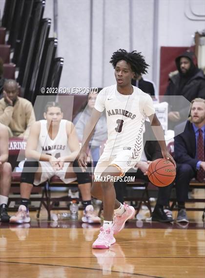 Thumbnail 3 in East Hampton vs Southampton (Holiday Classic) photogallery.
