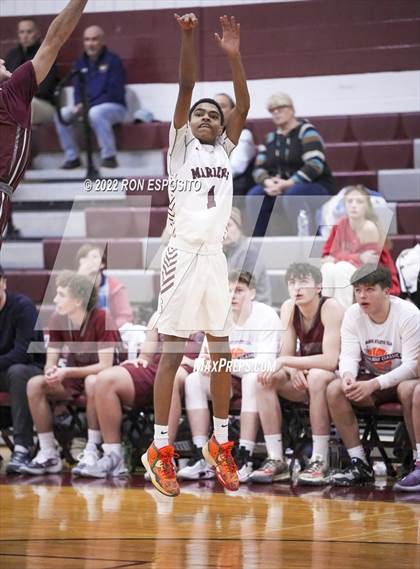 Thumbnail 1 in East Hampton vs Southampton (Holiday Classic) photogallery.