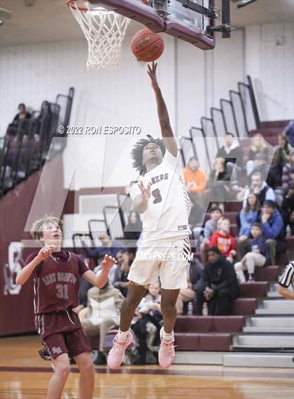 Thumbnail 2 in East Hampton vs Southampton (Holiday Classic) photogallery.