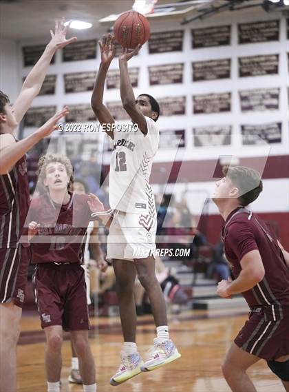 Thumbnail 1 in East Hampton vs Southampton (Holiday Classic) photogallery.