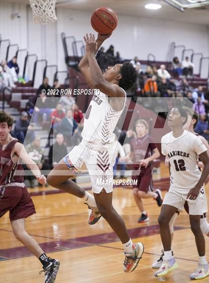 Thumbnail 1 in East Hampton vs Southampton (Holiday Classic) photogallery.