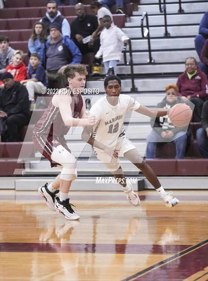 Thumbnail 3 in East Hampton vs Southampton (Holiday Classic) photogallery.