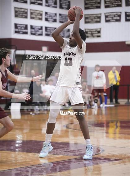 Thumbnail 1 in East Hampton vs Southampton (Holiday Classic) photogallery.