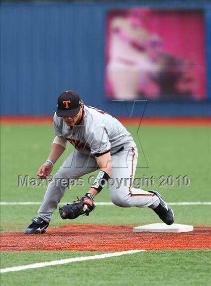 Thumbnail 1 in Texas vs Dallas Jesuit (Jesuit Baseball Classic ) photogallery.