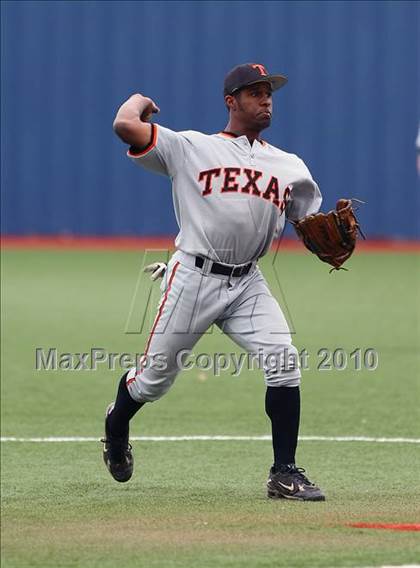 Thumbnail 2 in Texas vs Dallas Jesuit (Jesuit Baseball Classic ) photogallery.