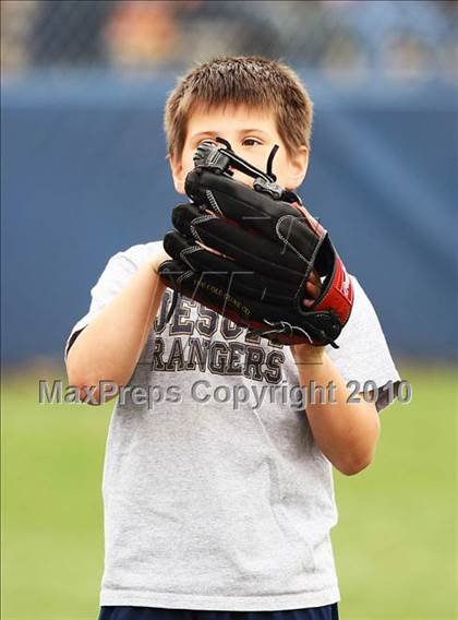 Thumbnail 2 in Texas vs Dallas Jesuit (Jesuit Baseball Classic ) photogallery.