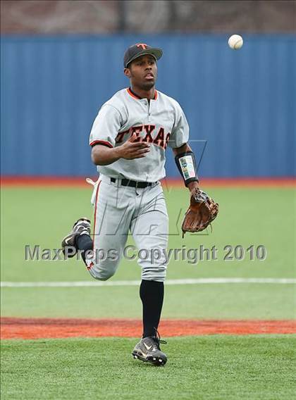 Thumbnail 3 in Texas vs Dallas Jesuit (Jesuit Baseball Classic ) photogallery.