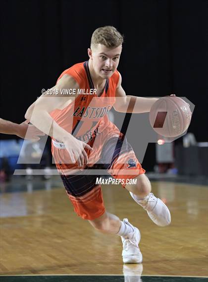 Thumbnail 2 in Eastside Catholic vs. Kelso (WIAA 3A Quarterfinal)  photogallery.