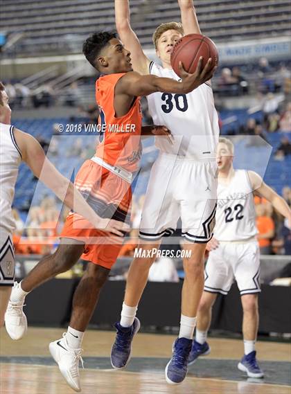 Thumbnail 1 in Eastside Catholic vs. Kelso (WIAA 3A Quarterfinal)  photogallery.