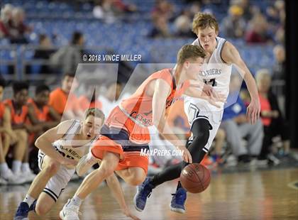 Thumbnail 2 in Eastside Catholic vs. Kelso (WIAA 3A Quarterfinal)  photogallery.