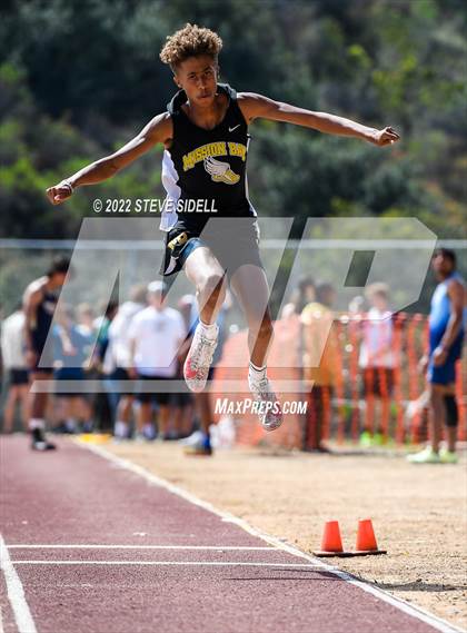 Thumbnail 1 in Elmer Runge Invitational photogallery.