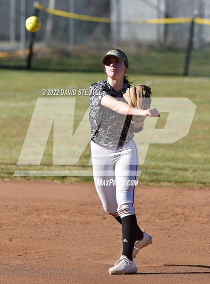 Thumbnail 3 in Folsom @ Ponderosa photogallery.