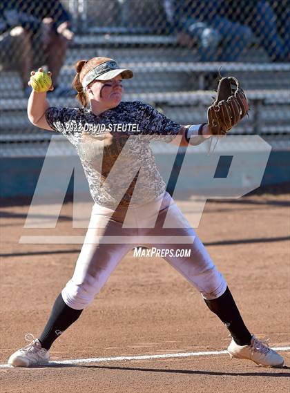 Thumbnail 1 in Folsom @ Ponderosa photogallery.
