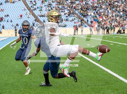 Thumbnail 3 in East Forsyth vs. Cardinal Gibbons (NCHSAA 4A Final) photogallery.