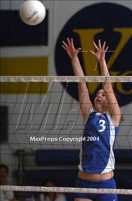 Thumbnail 2 in Louisville @ St. Matthias (Sec. Playoff) photogallery.