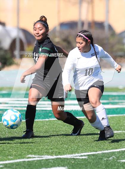 Thumbnail 3 in Belmont vs. Rivera (CIF LACS Division III Final) photogallery.
