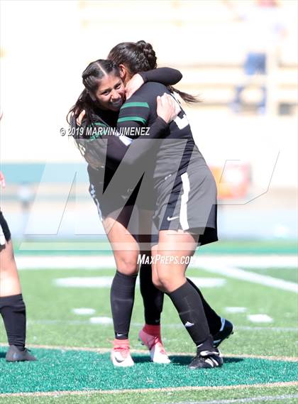 Thumbnail 1 in Belmont vs. Rivera (CIF LACS Division III Final) photogallery.