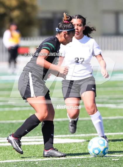 Thumbnail 3 in Belmont vs. Rivera (CIF LACS Division III Final) photogallery.