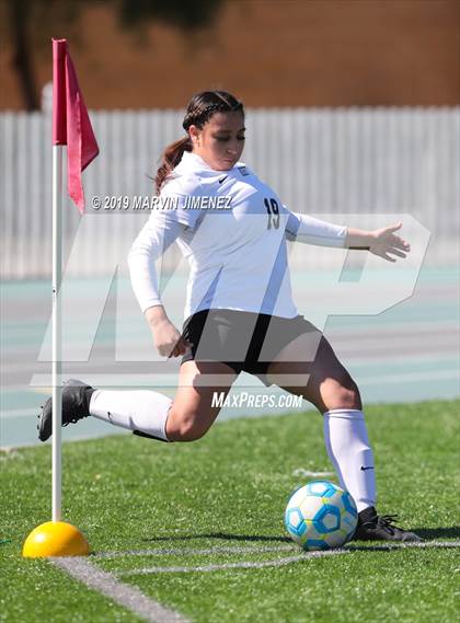 Thumbnail 2 in Belmont vs. Rivera (CIF LACS Division III Final) photogallery.