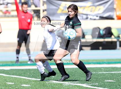 Thumbnail 2 in Belmont vs. Rivera (CIF LACS Division III Final) photogallery.