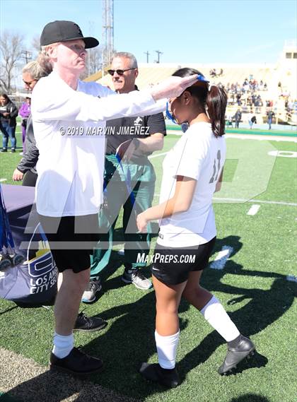 Thumbnail 2 in Belmont vs. Rivera (CIF LACS Division III Final) photogallery.