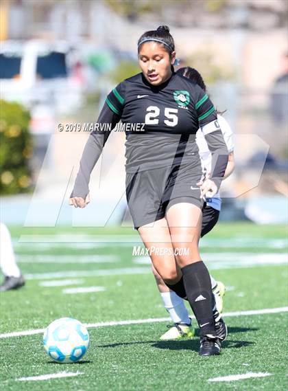 Thumbnail 2 in Belmont vs. Rivera (CIF LACS Division III Final) photogallery.
