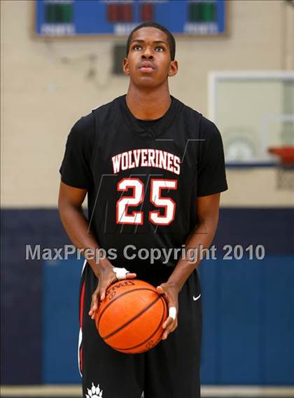 Thumbnail 2 in Harvard-Westlake @ Verbum Dei photogallery.