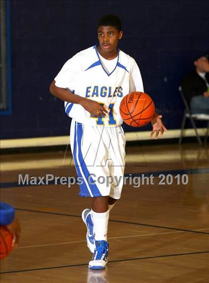 Thumbnail 1 in Harvard-Westlake @ Verbum Dei photogallery.