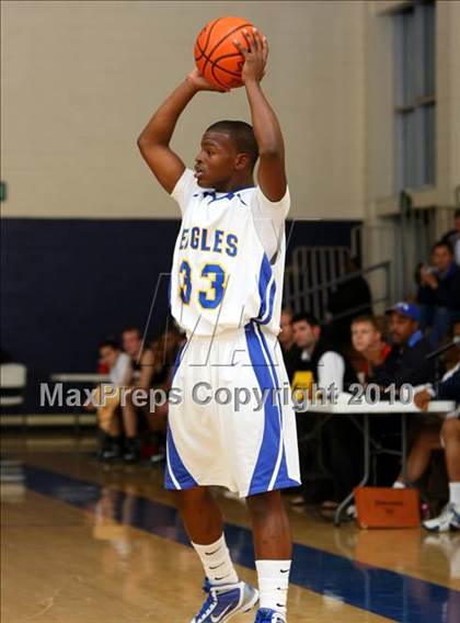 Thumbnail 1 in Harvard-Westlake @ Verbum Dei photogallery.