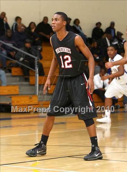 Thumbnail 1 in Harvard-Westlake @ Verbum Dei photogallery.