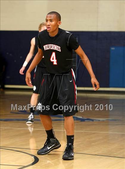 Thumbnail 3 in Harvard-Westlake @ Verbum Dei photogallery.