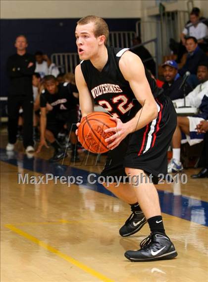 Thumbnail 1 in Harvard-Westlake @ Verbum Dei photogallery.