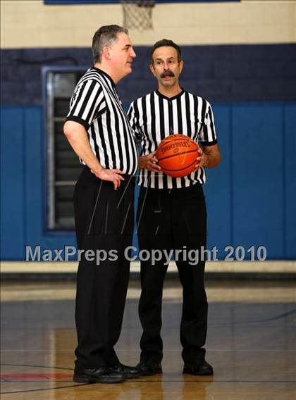 Thumbnail 2 in Harvard-Westlake @ Verbum Dei photogallery.