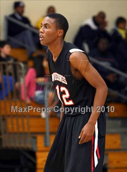 Thumbnail 1 in Harvard-Westlake @ Verbum Dei photogallery.