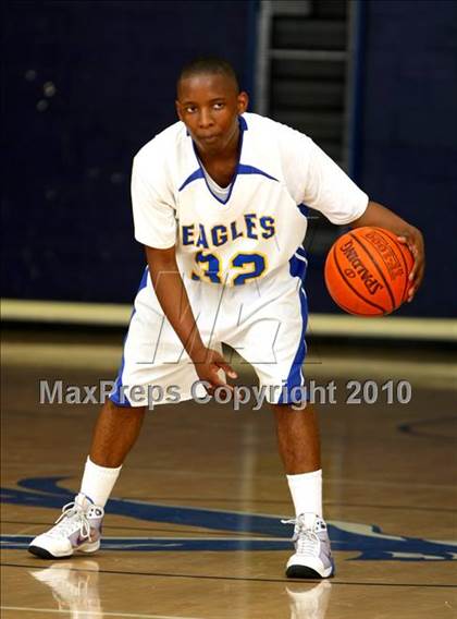Thumbnail 1 in Harvard-Westlake @ Verbum Dei photogallery.