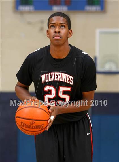 Thumbnail 1 in Harvard-Westlake @ Verbum Dei photogallery.