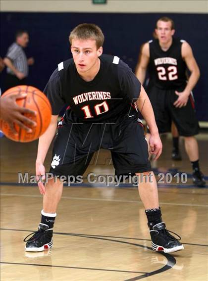 Thumbnail 1 in Harvard-Westlake @ Verbum Dei photogallery.
