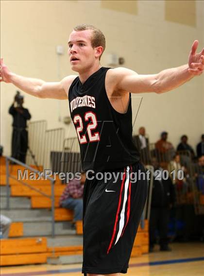 Thumbnail 1 in Harvard-Westlake @ Verbum Dei photogallery.